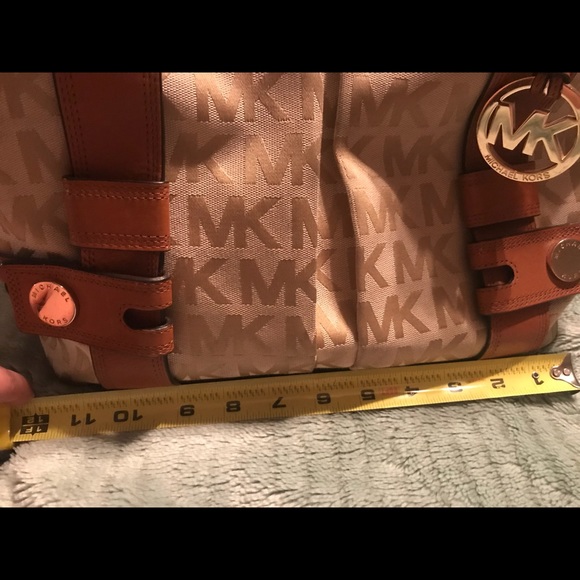 Michael Kors bag - Picture 5 of 8